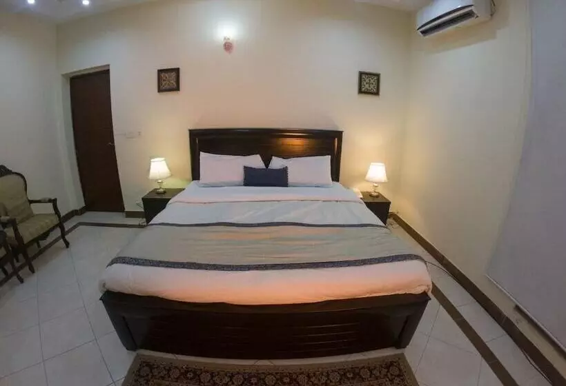 پانسیون Harvey S Guest House