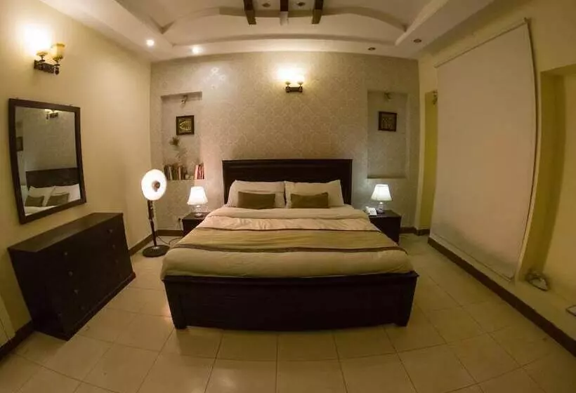 پانسیون Harvey S Guest House