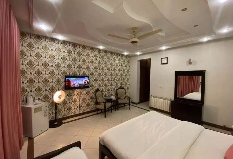 پانسیون Harvey S Guest House