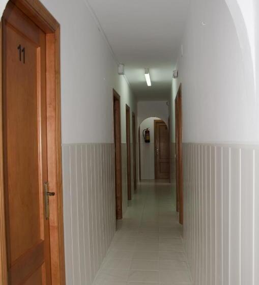 ペンション Ochomin Hostel