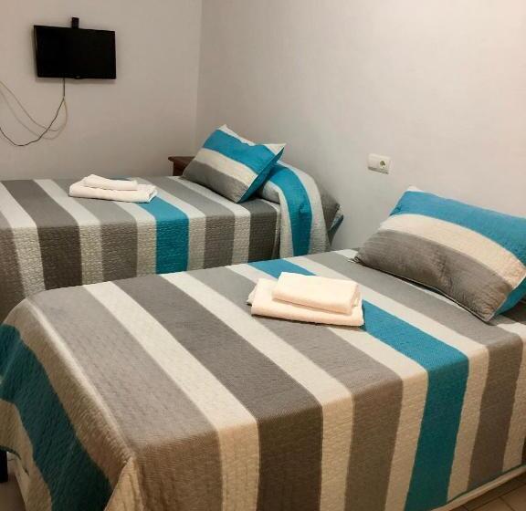 ペンション Ochomin Hostel