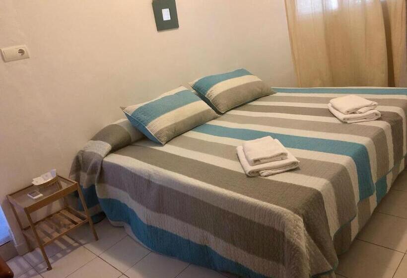 ペンション Ochomin Hostel