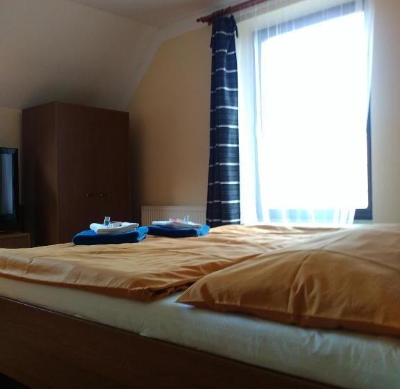 Panzió Penzion Eden Turnov