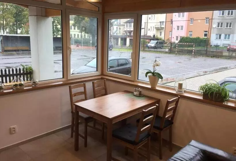 ペンション Penzion Eden Turnov