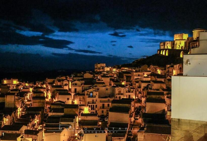 בית מלון כפרי Fontana La Pietra