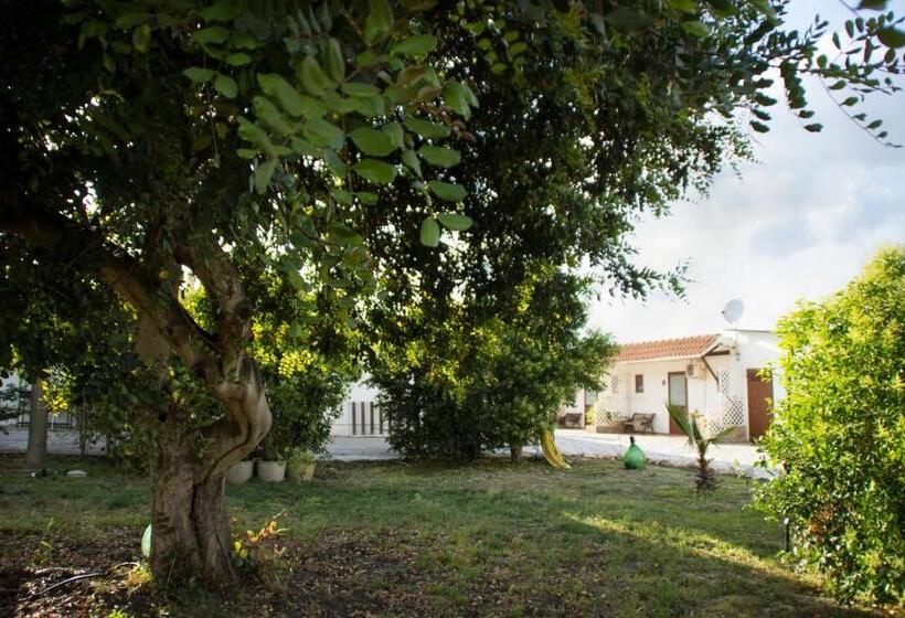 בית מלון כפרי Fontana La Pietra