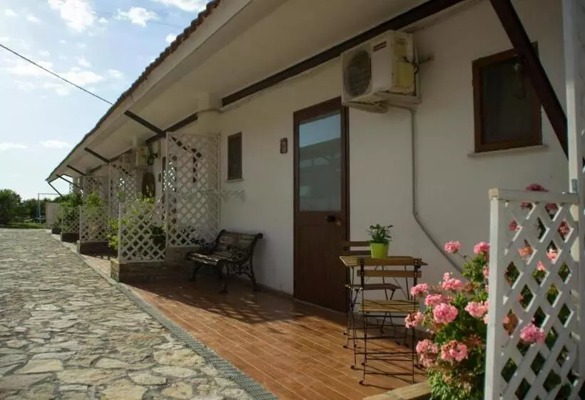 Hotelli Fontana La Pietra