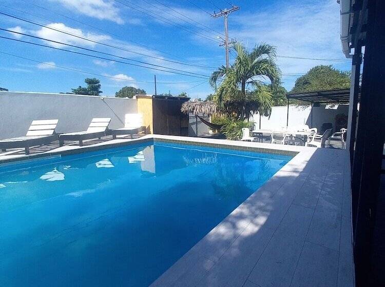 پانسیون Labrish Guest House