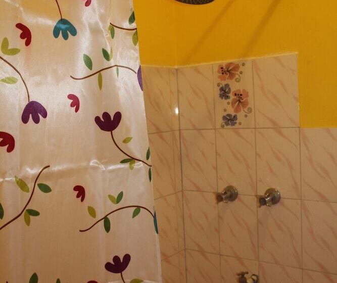 پانسیون Labrish Guest House