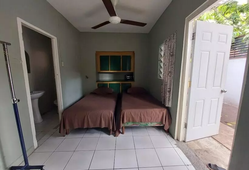 پانسیون Labrish Guest House