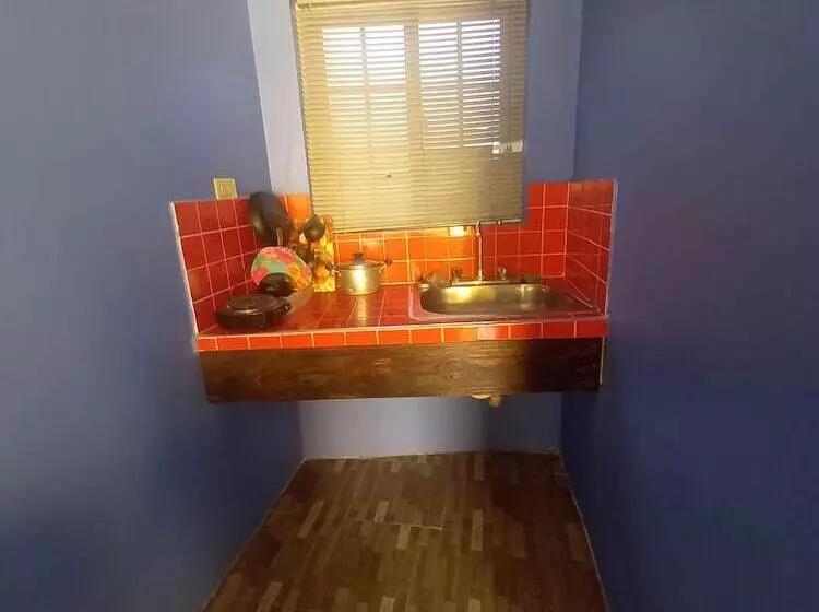 پانسیون Labrish Guest House