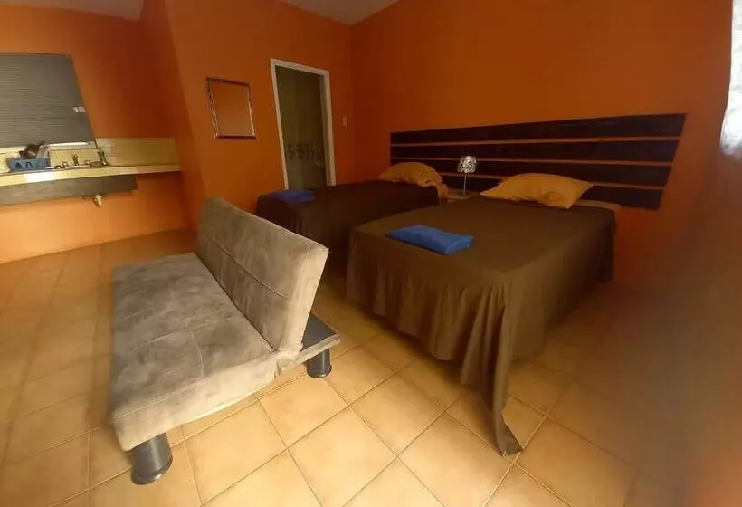 پانسیون Labrish Guest House