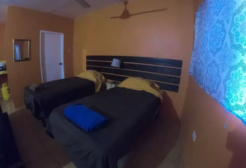 پانسیون Labrish Guest House