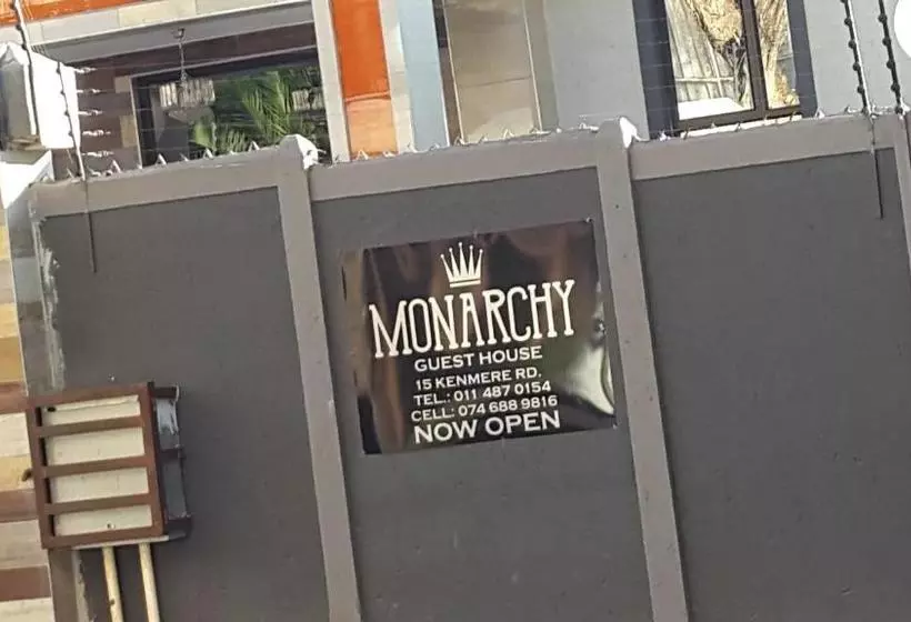ペンション Monarchy Guest House
