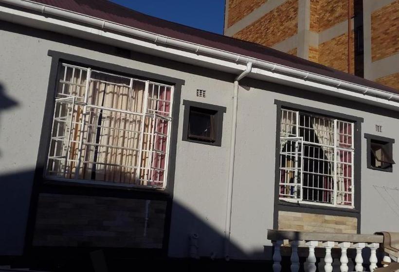 Pension Monarchy Guest House