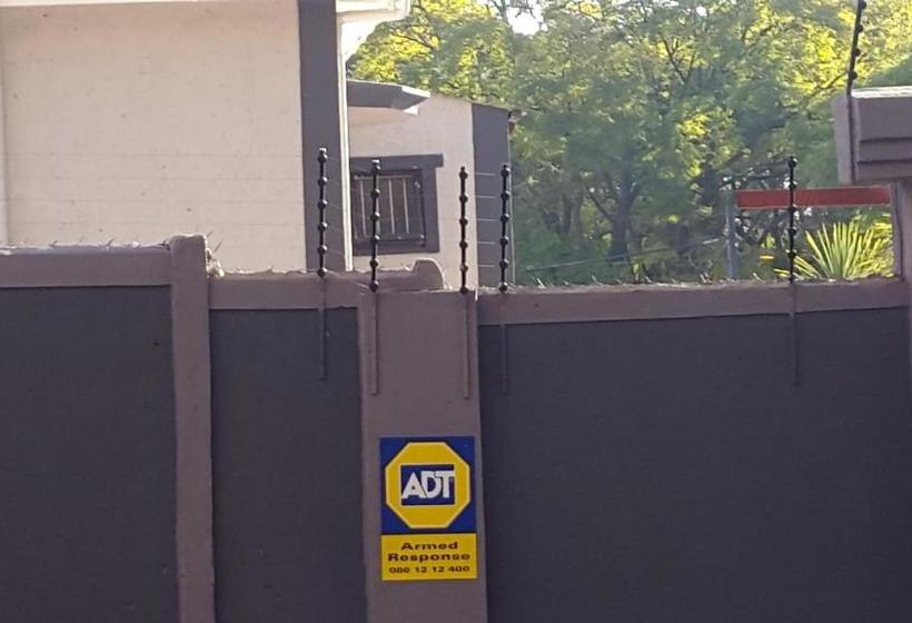 Pension Monarchy Guest House