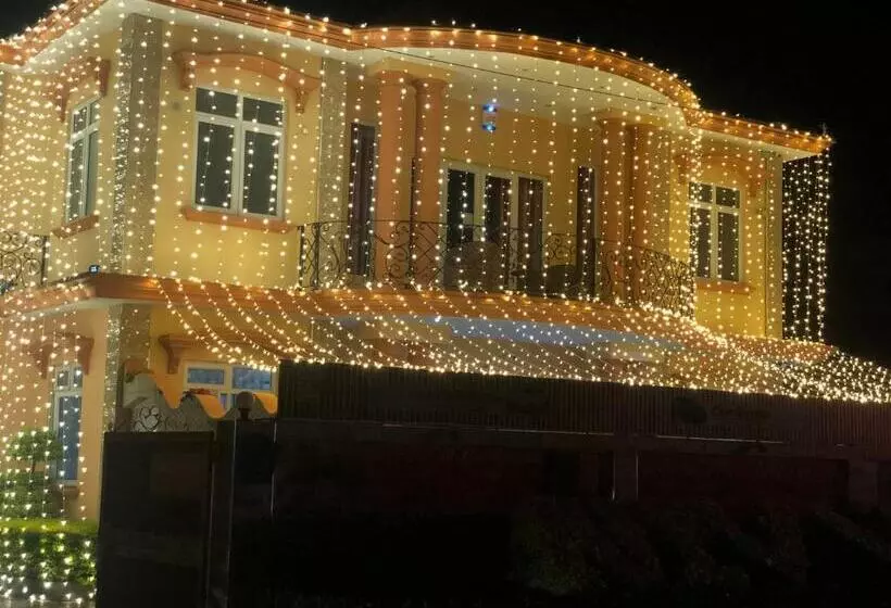 پانسیون Niv Villa