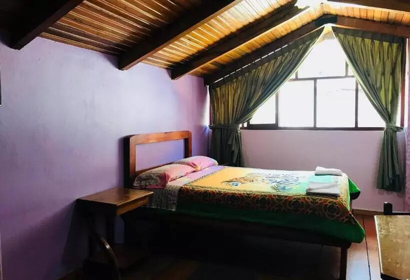 ユースホステル Hostal Princesa Maria