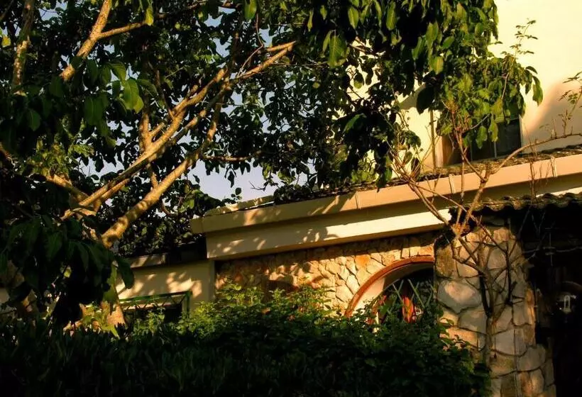 هتل Agriturismo Valle Verde