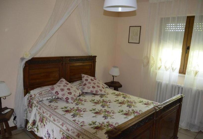 هتل Agriturismo Valle Verde