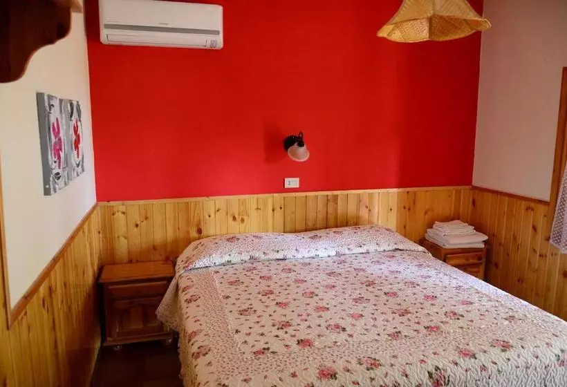 هتل Agriturismo Valle Verde