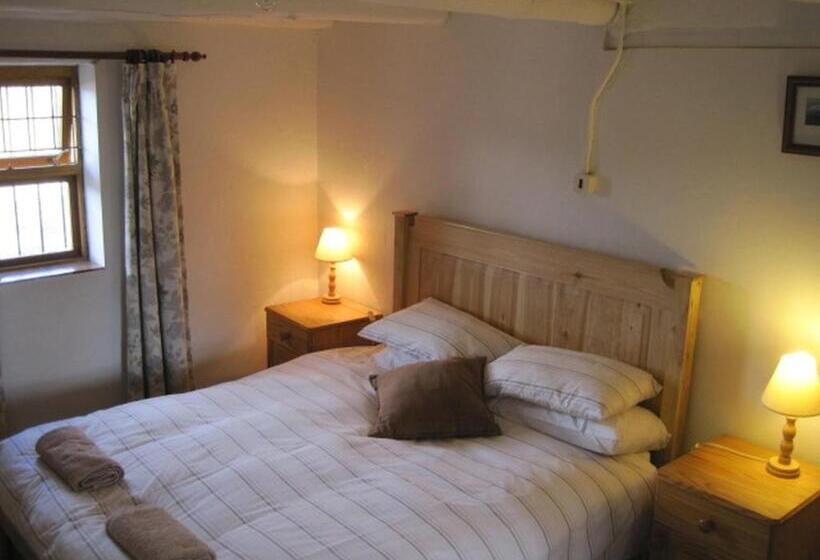 فندق Klondyke Cherry Farm