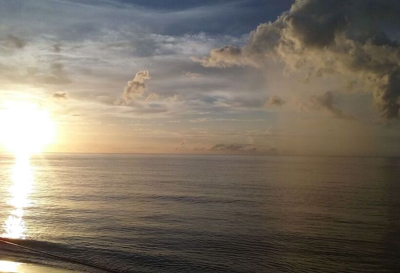 پانسیون Serenity Rincon Guesthouse