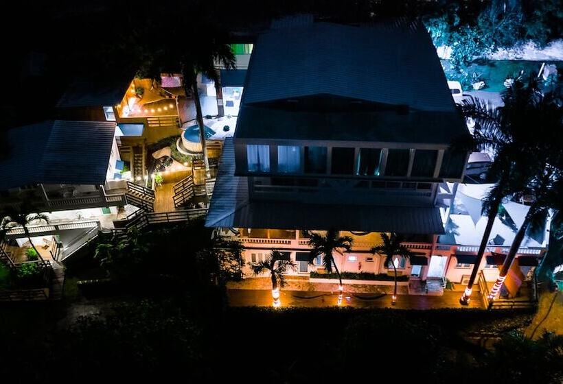 پانسیون Serenity Rincon Guesthouse