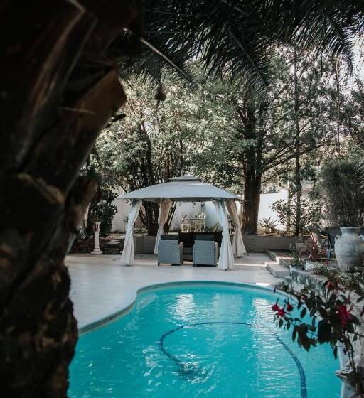 פנסיון The Symphony Guest House