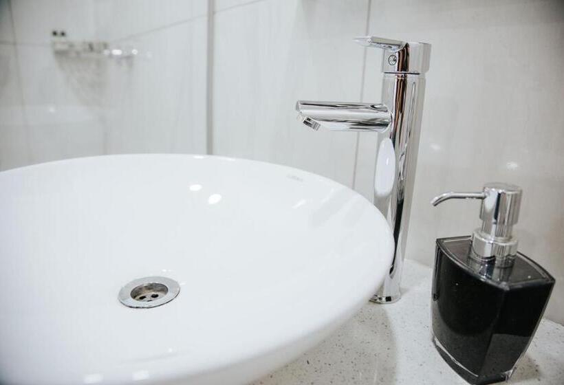 פנסיון The Symphony Guest House