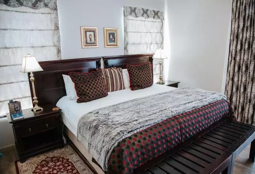 ペンション The Symphony Guest House