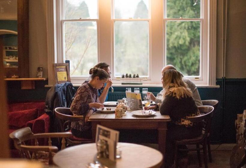 فندق Helen Browning's Royal Oak