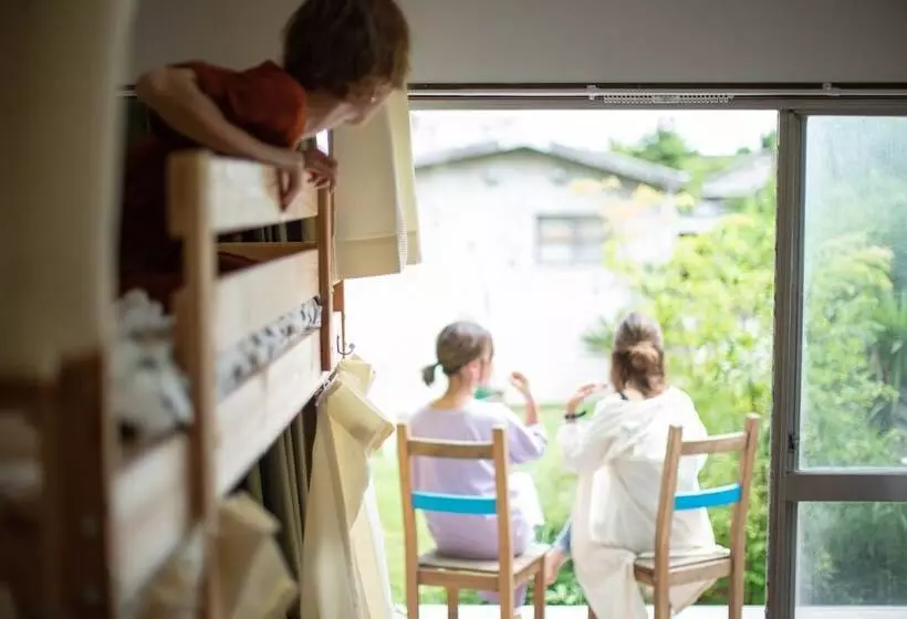 ペンション Cafe&guest House Kaede Hostel
