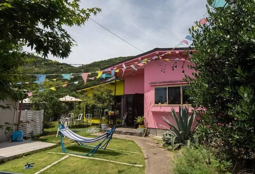 ペンション Cafe&guest House Kaede Hostel