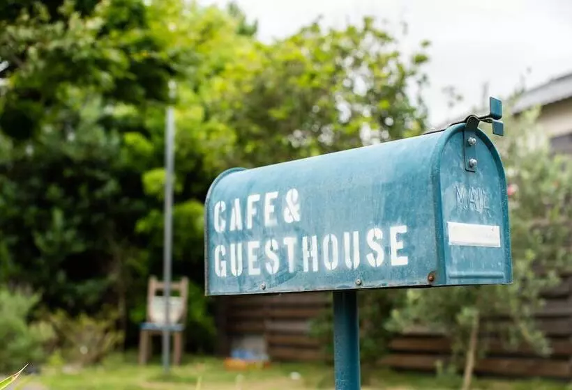 ペンション Cafe&guest House Kaede Hostel