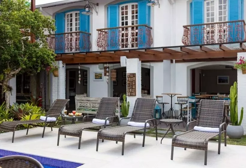 Majatalo Camboinhas Pousada Casa Das Janelas Azuis