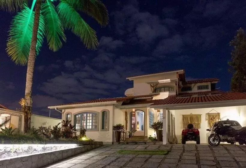 Majatalo Camboinhas Pousada Casa Das Janelas Azuis