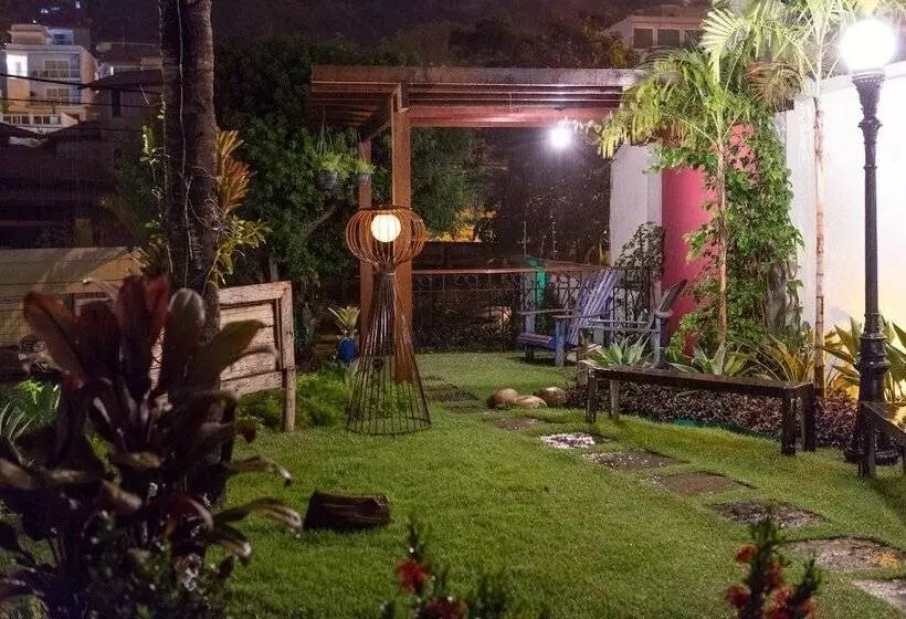 Majatalo Camboinhas Pousada Casa Das Janelas Azuis