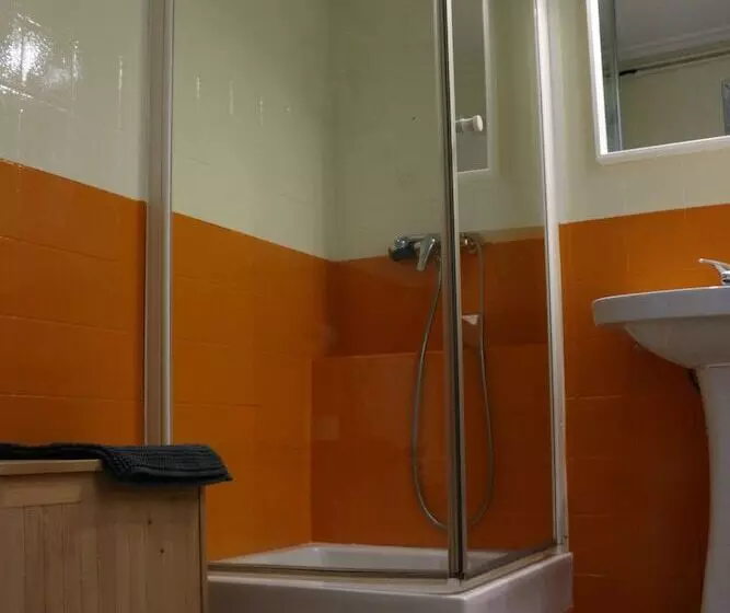 ペンション Hostal La Uva