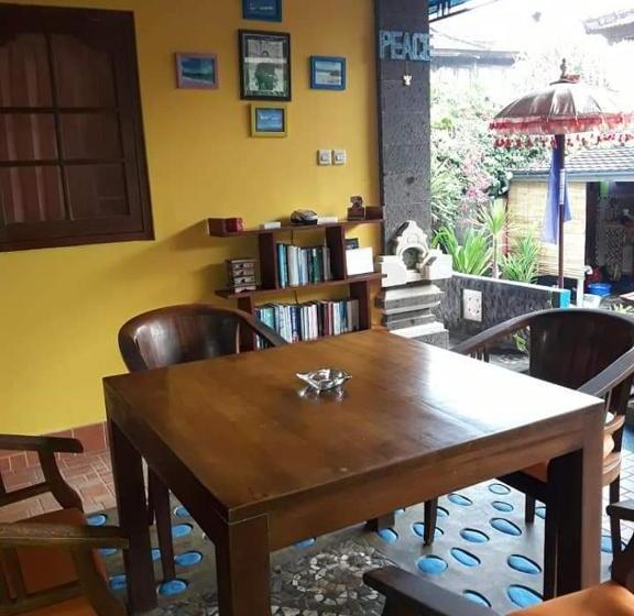 펜션 Kubu Pilatus Inn