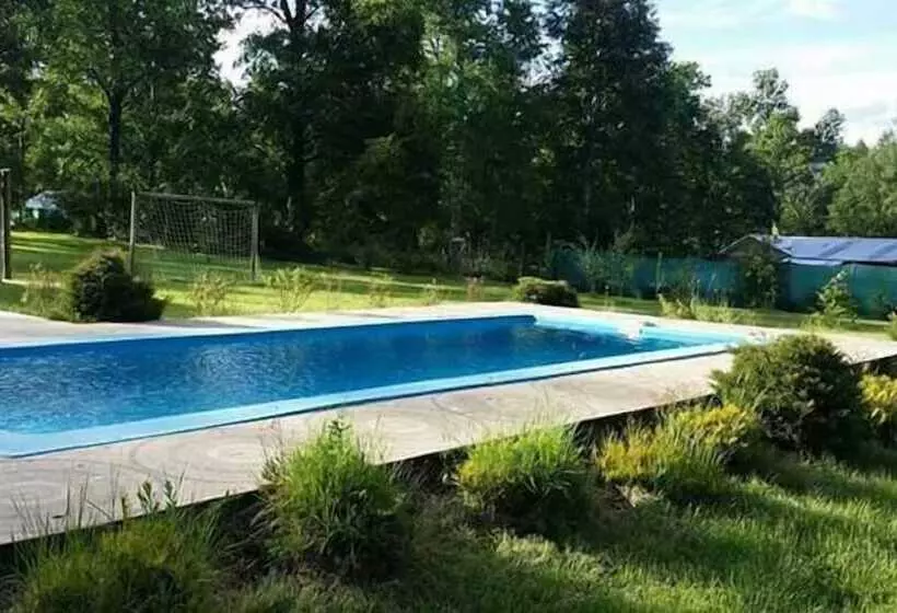 ユースホステル Hosteria Y Camping Del Bosque Pucón
