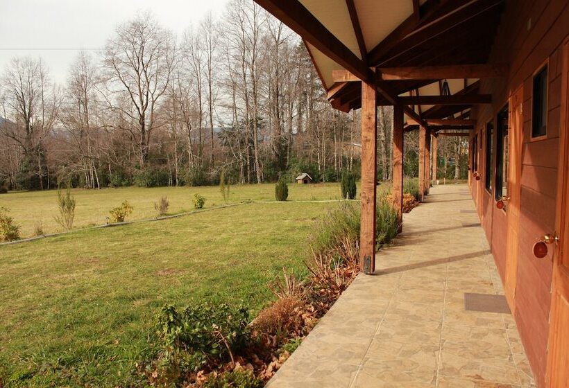 Herberge Hosteria Y Camping Del Bosque Pucón