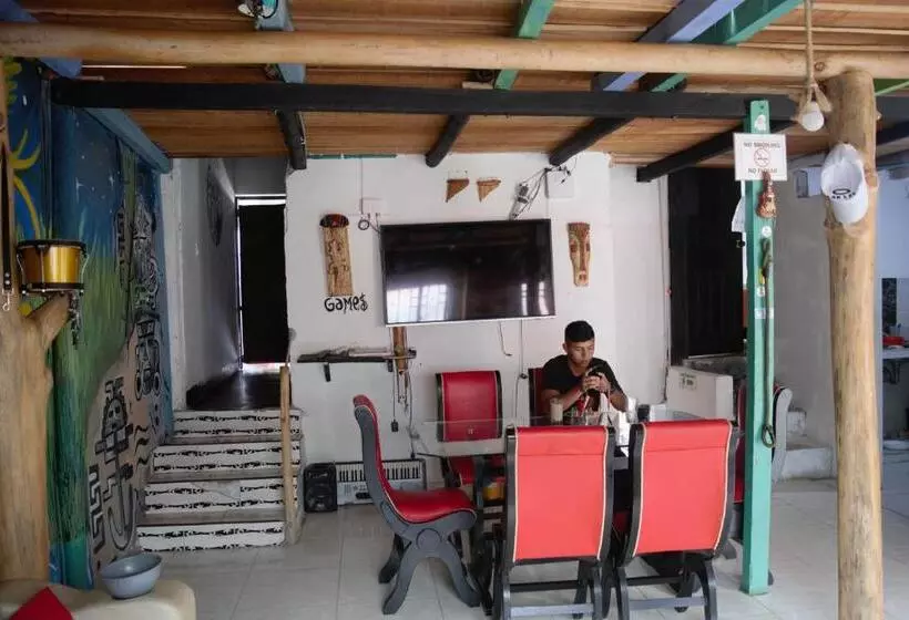 Retkeilymaja Hostal Música Y Arte