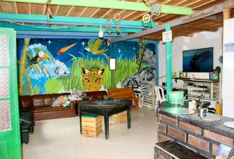 Retkeilymaja Hostal Música Y Arte