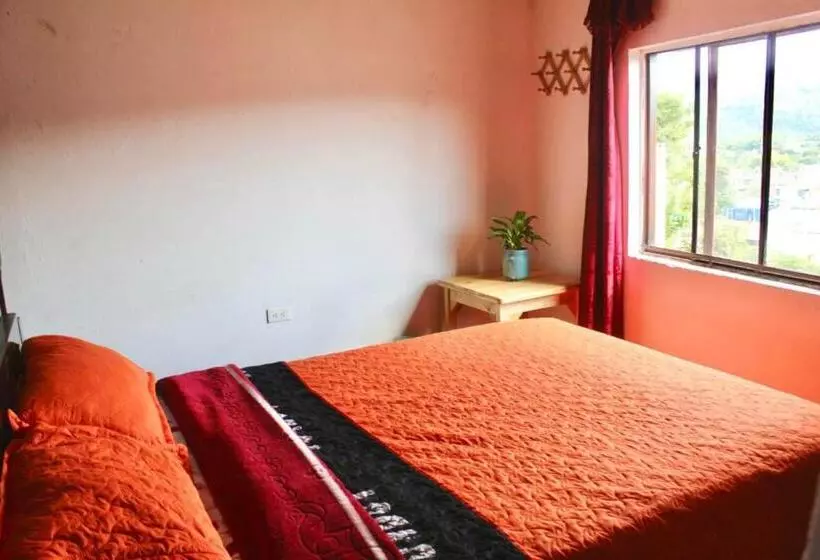 Retkeilymaja Hostal Música Y Arte