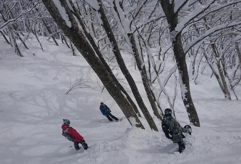 פנסיון Nori's Sharehouse Hakuba