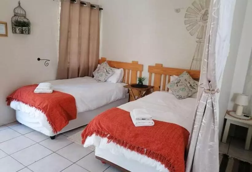 پانسیون Travel North Guesthouse