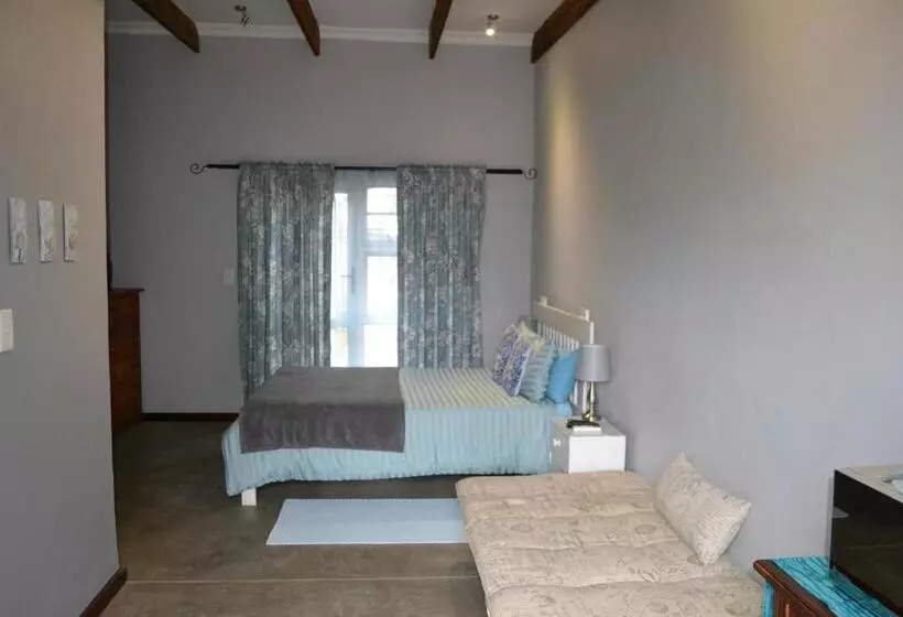 پانسیون Travel North Guesthouse