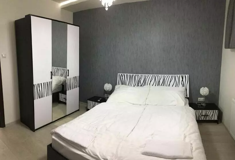 Aamiaismajoitus (B&B) Kristály Apartmanok