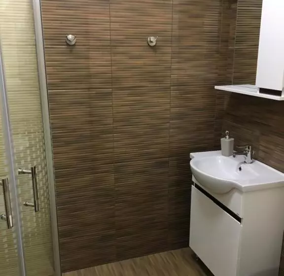 Aamiaismajoitus (B&B) Kristály Apartmanok